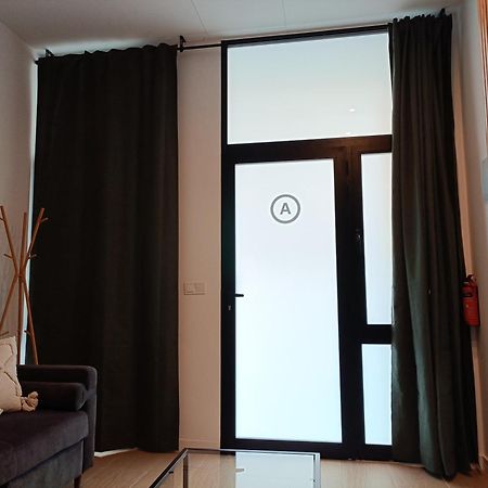 Estudio A Estrenar A Metros De Los Jardines Del Turia Valencia Bagian luar foto