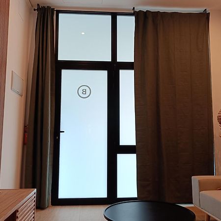 Estudio A Estrenar A Metros De Los Jardines Del Turia Valencia Bagian luar foto